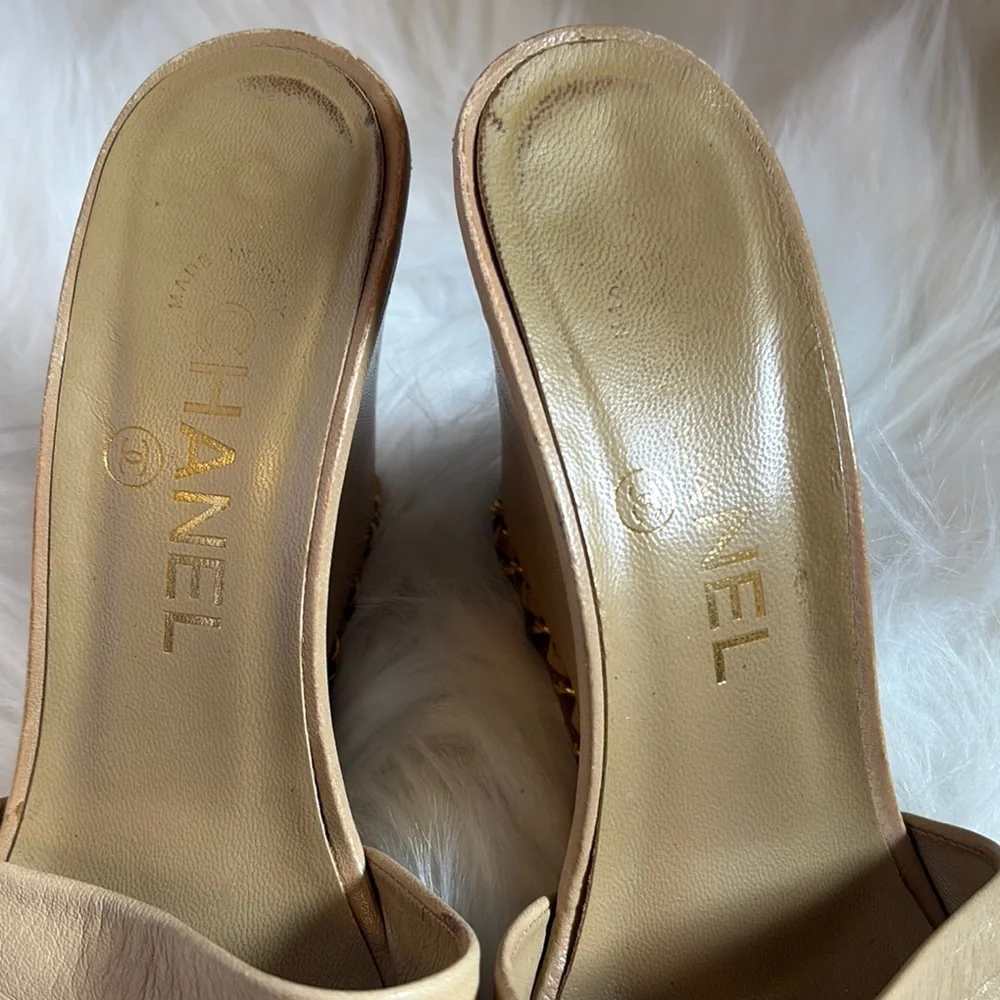 Chanel Chic Beige Wedge Sandals size 36 C